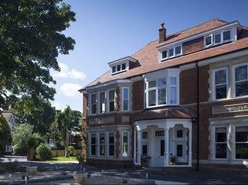 Chalfield Manor Boutique Hotel บอร์นมัธ ภายนอก รูปภาพ