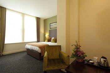 Chalfield Manor Boutique Hotel บอร์นมัธ ภายนอก รูปภาพ