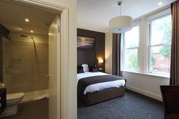 Chalfield Manor Boutique Hotel บอร์นมัธ ภายนอก รูปภาพ